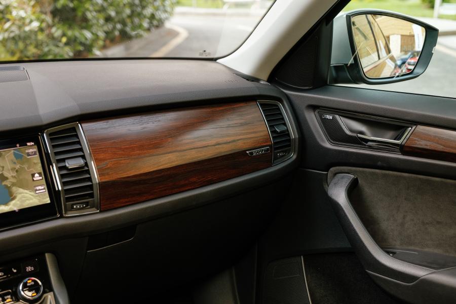 Детали интерьера Skoda Kodiaq Scout 2018 года  (CIS) (фото 18 из 40)